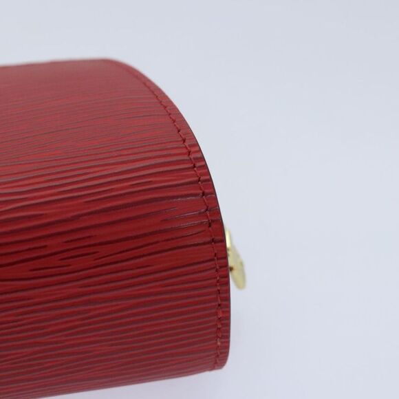 Louis Vuitton Dauphine Red Leather Clutch Bag (Pre-Owned) - Picture 6 of 16
